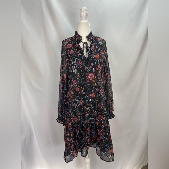 harper 241 Dresses & Skirts - Harper 241 black and floral ruffled collar boho dress women’s size 6
